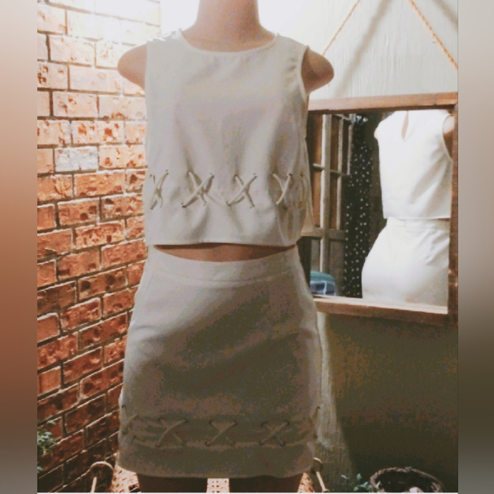 NEW Matching Skirt Set Medium